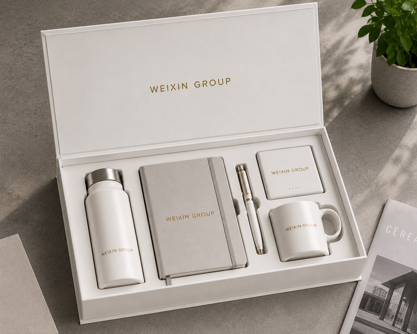 Book style presentation box with hinged opening